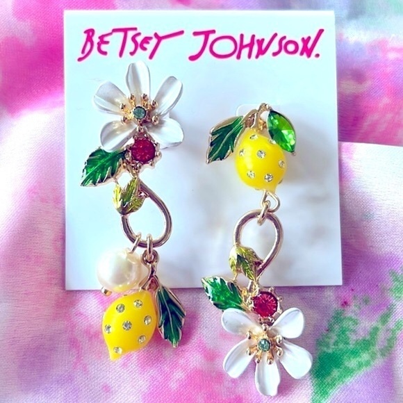 Brand New Betsey Johnson Lemon Flower Floral Fruit Gold Tone Drop Earrings - Picture 1 of 8